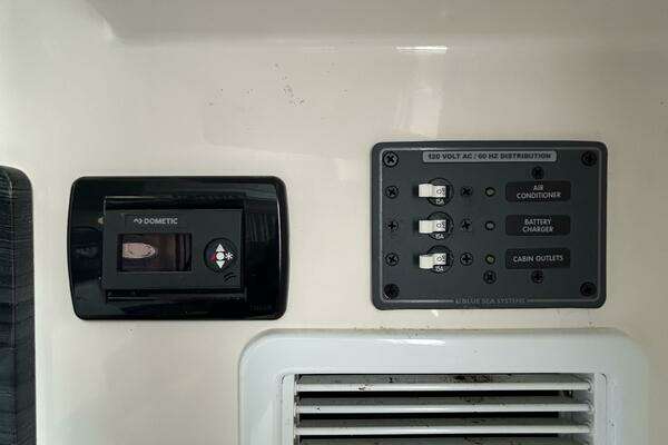 Cobia 350 CC Yacht For Sale