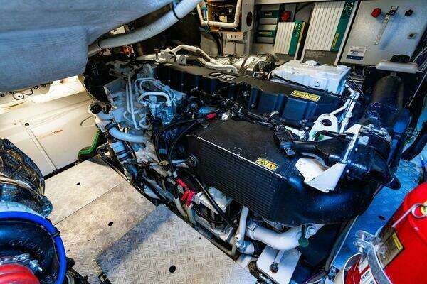 Pershing 5x Yacht For Sale