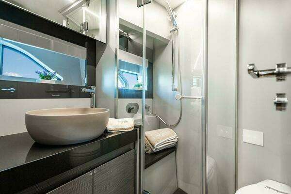 Pershing 5x Yacht For Sale