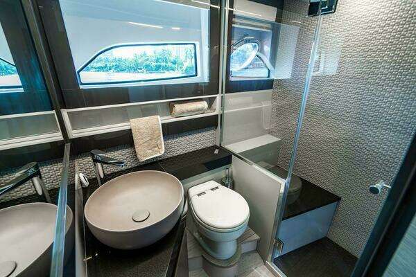 Pershing 5x Yacht For Sale