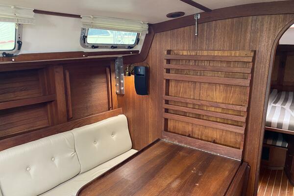 Delphinium 40ft J Boats Yacht For Sale