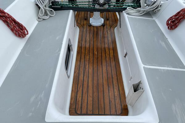 Delphinium 40ft J Boats Yacht For Sale