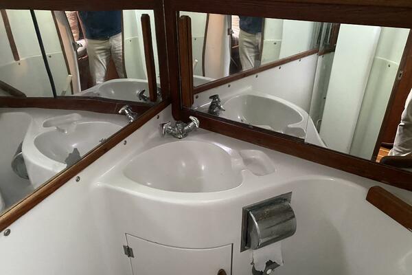 Delphinium 40ft J Boats Yacht For Sale