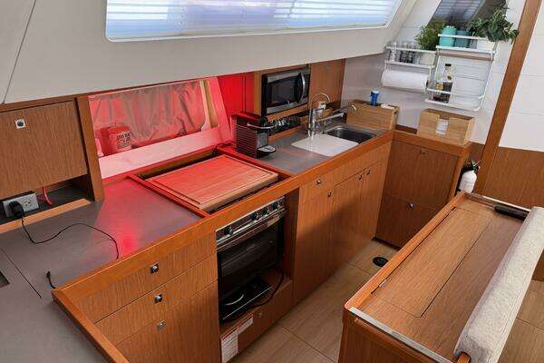 Beneteau Sense 46 Yacht For Sale