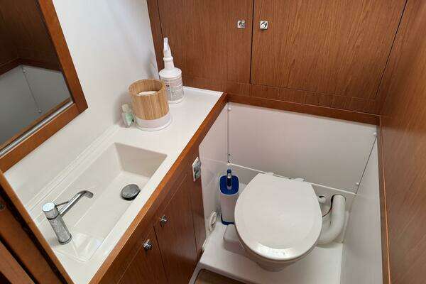 Beneteau Sense 46 Yacht For Sale