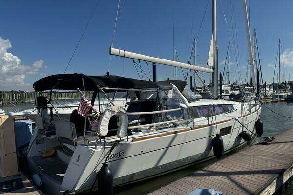 Beneteau Sense 46 Yacht For Sale