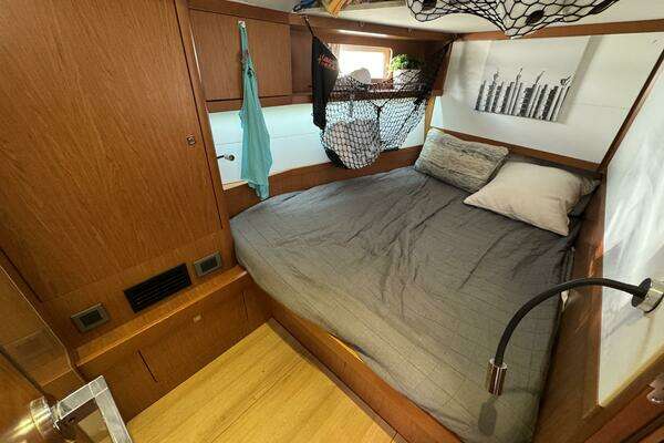 Beneteau Sense 46 Yacht For Sale