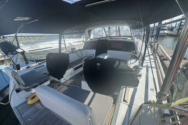 Beneteau Sense 46 Yacht For Sale