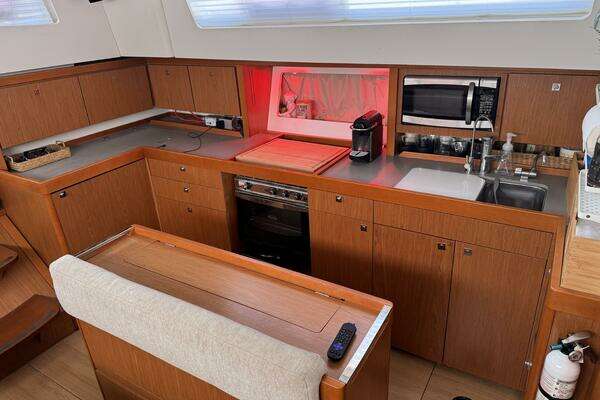 Beneteau Sense 46 Yacht For Sale