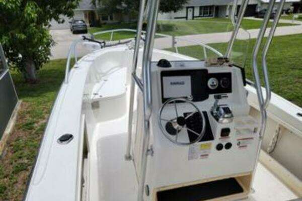 Photo of the 2009 Mako 