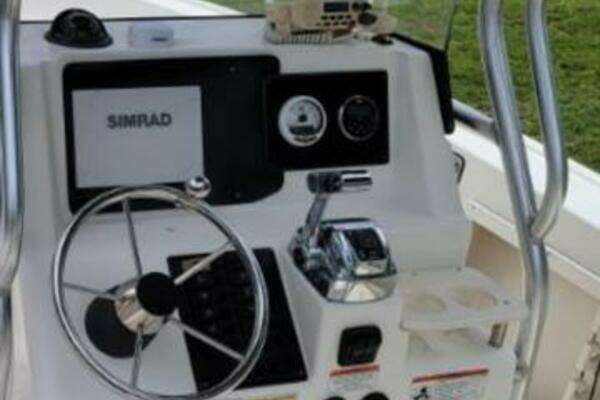 Photo of the 2009 Mako 