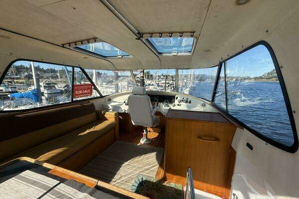 Royal Pacific 476 Sport Cruiser Yacht For Sale