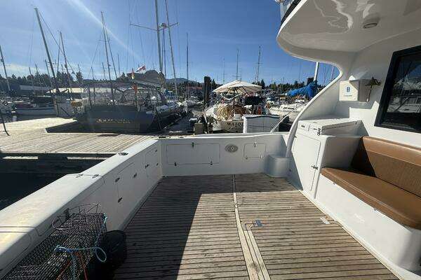 Royal Pacific 476 Sport Cruiser Yacht For Sale
