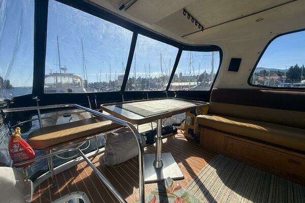Royal Pacific 476 Sport Cruiser Yacht For Sale
