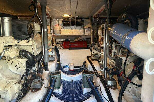 Royal Pacific 476 Sport Cruiser Yacht For Sale