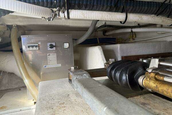 Royal Pacific 476 Sport Cruiser Yacht For Sale