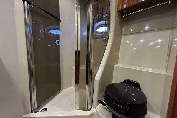 Cruisers Yachts 540 Express Yacht For Sale