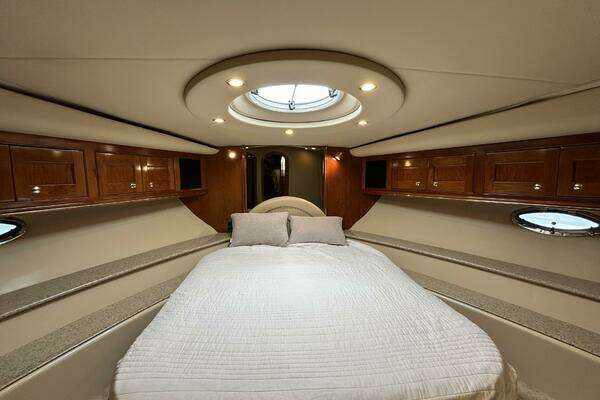 Cruisers Yachts 540 Express Yacht For Sale