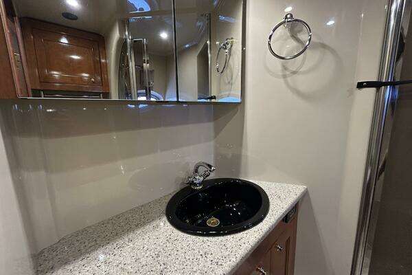 Cruisers Yachts 540 Express Yacht For Sale