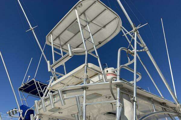 Photo of the 2006 Luhrs 280 Express Open