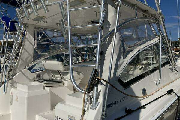 Photo of the 2006 Luhrs 280 Express Open