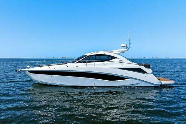 38-ft-Galeon-2017-385 HTS-Board Room-Tampa Florida United States yacht for sale