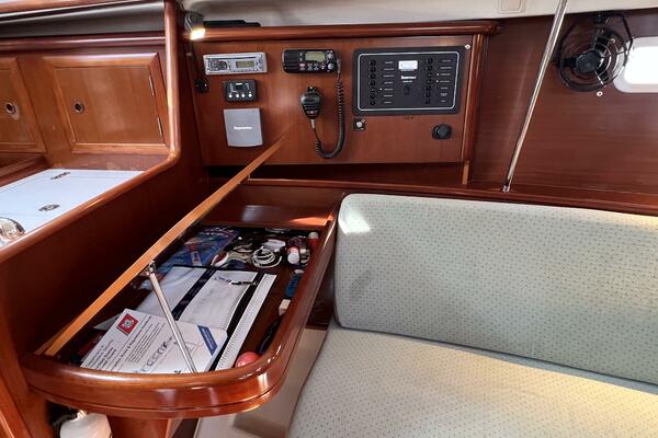 Happy Place 33ft Beneteau Yacht For Sale