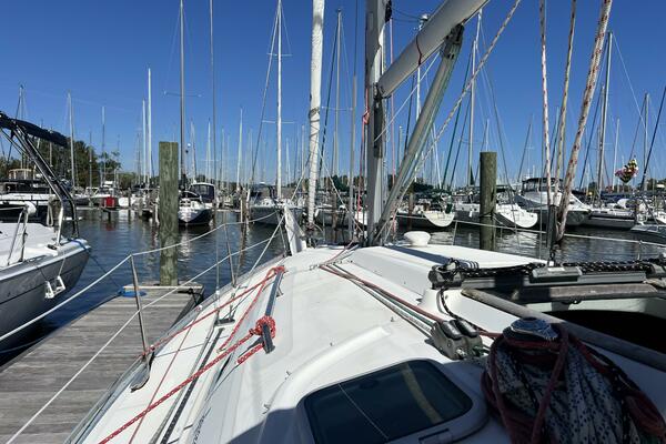 Happy Place 33ft Beneteau Yacht For Sale