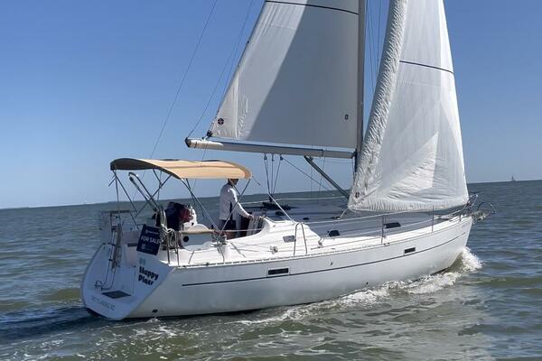 Happy Place 33ft Beneteau Yacht For Sale