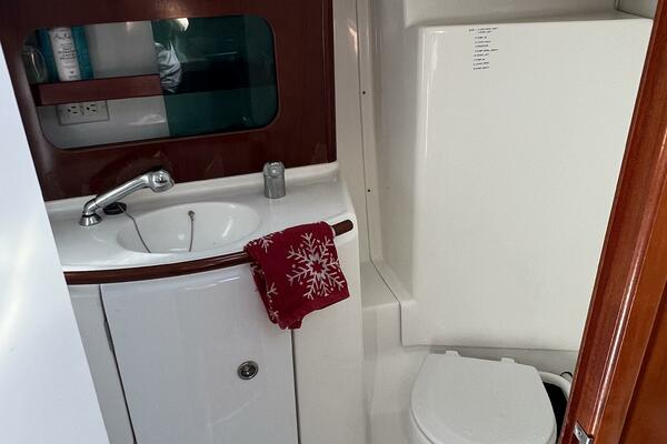 Happy Place 33ft Beneteau Yacht For Sale