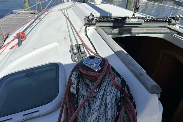 Happy Place 33ft Beneteau Yacht For Sale