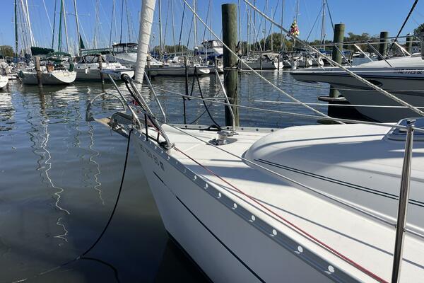 Happy Place 33ft Beneteau Yacht For Sale