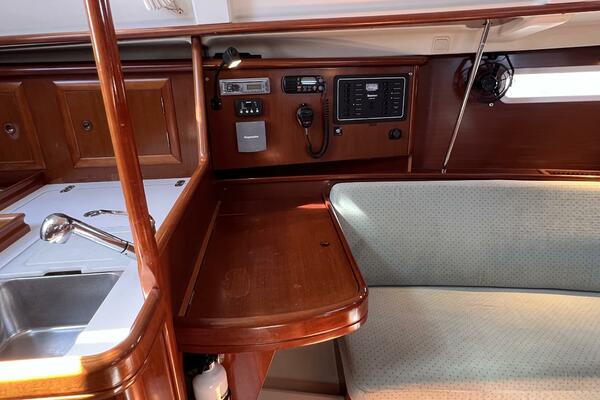 Happy Place 33ft Beneteau Yacht For Sale