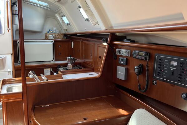 Happy Place 33ft Beneteau Yacht For Sale