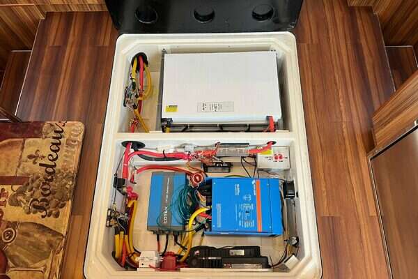 Aquila  Yacht For Sale