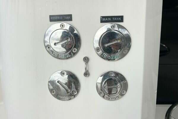 Aquila  Yacht For Sale