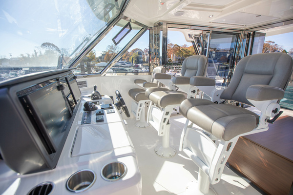 54ft Aquila Yacht For Sale
