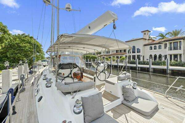 Hylas 63 Yacht For Sale
