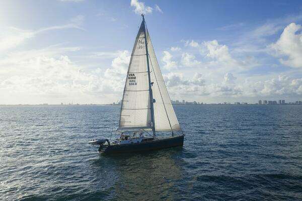 Hylas 63 Yacht For Sale