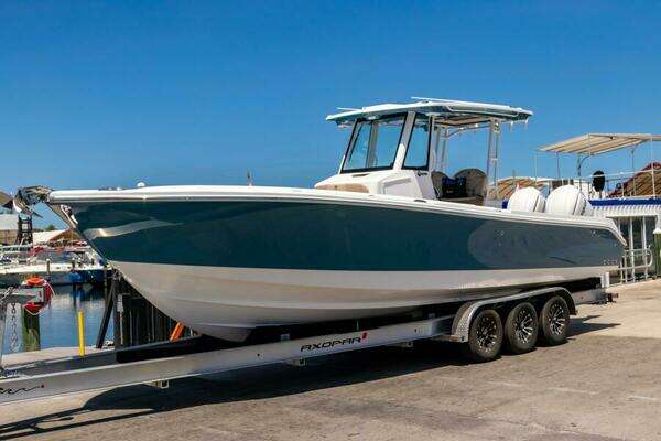 31-ft-Edgewater-2025-325CC-Palm Beach Florida United States yacht for sale