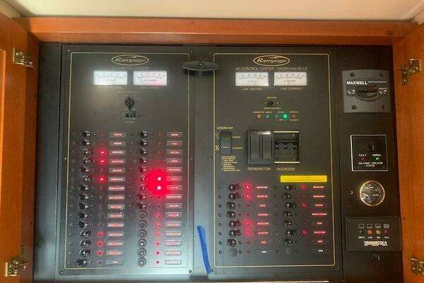 Rampage 38 Express Yacht For Sale