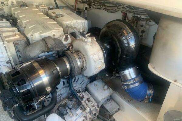 Rampage 38 Express Yacht For Sale