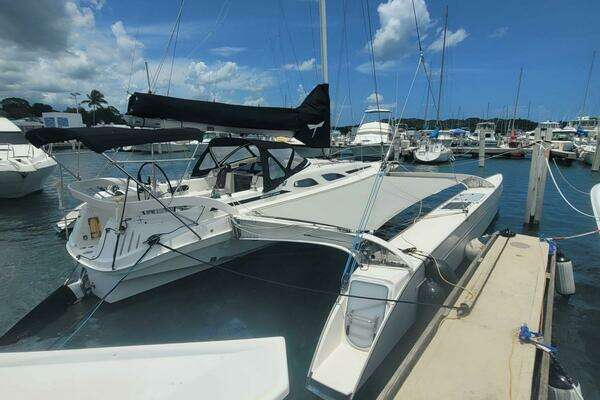 Photo of the 2007 Dragonfly 35 Ultimate "Antillano"