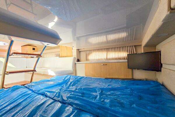 Regal 33 XO Yacht For Sale