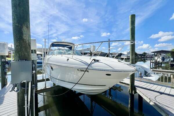 31ft Sea Ray Yacht For Sale