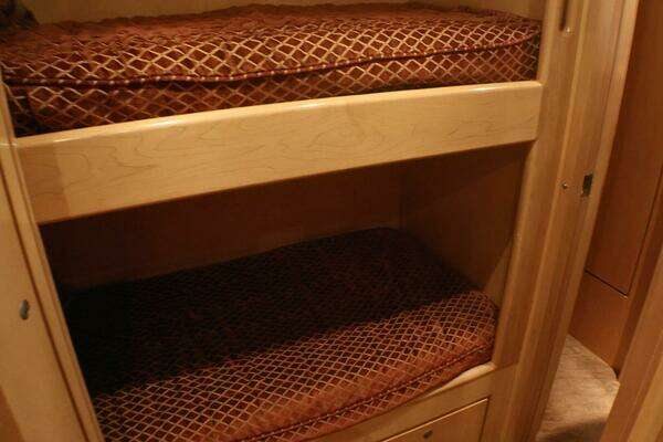 Donzi 73 Sport Yacht Yacht For Sale