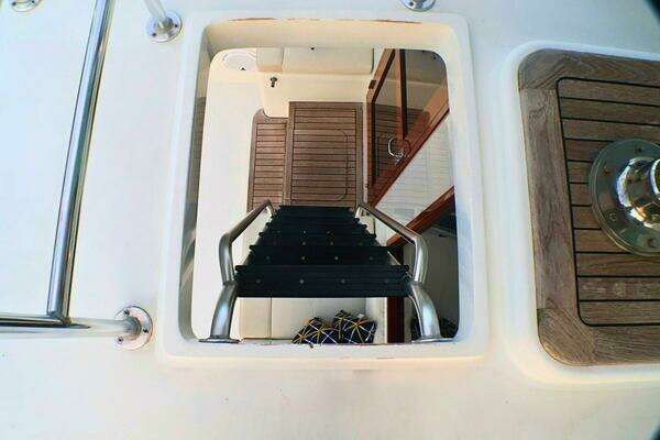 Donzi 73 Sport Yacht Yacht For Sale
