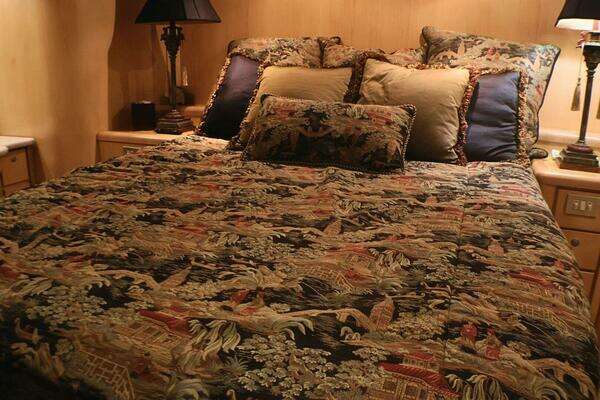 Donzi 73 Sport Yacht Yacht For Sale