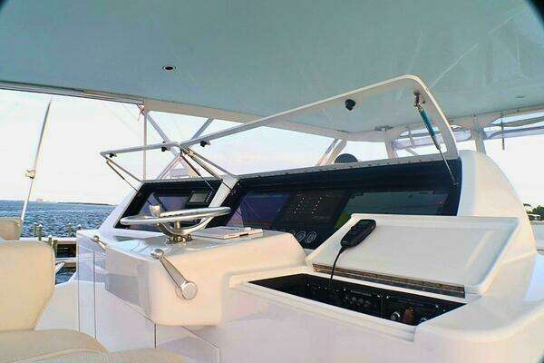 Donzi 73 Sport Yacht Yacht For Sale