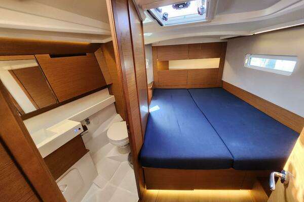 Jeanneau Sun Odyssey 410 Yacht For Sale